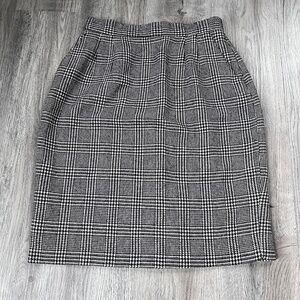 Women's Black and White Houndstooth wool blend Skirt Norton McNaughton Sz 14